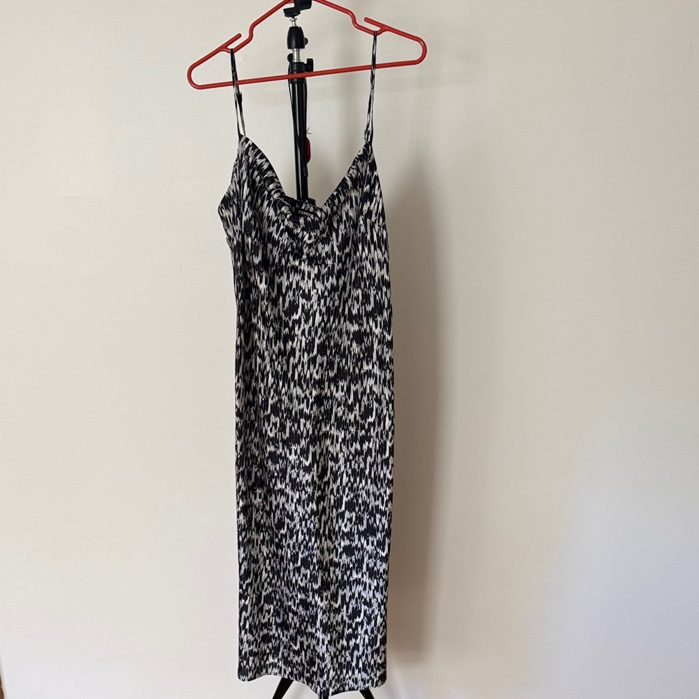 Express Monochrome Patterned Midi Dress